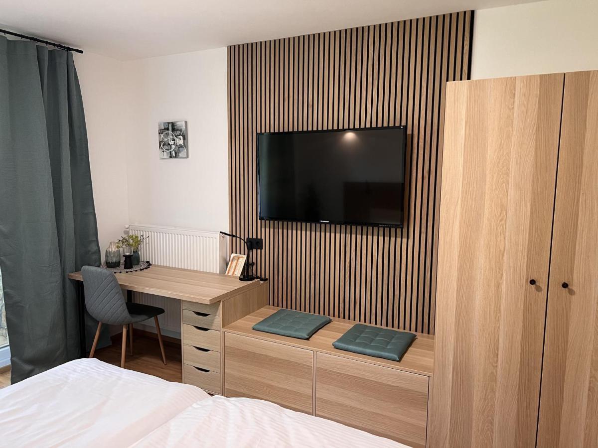 Prenocisca Mraz Apartment Velenje Bagian luar foto