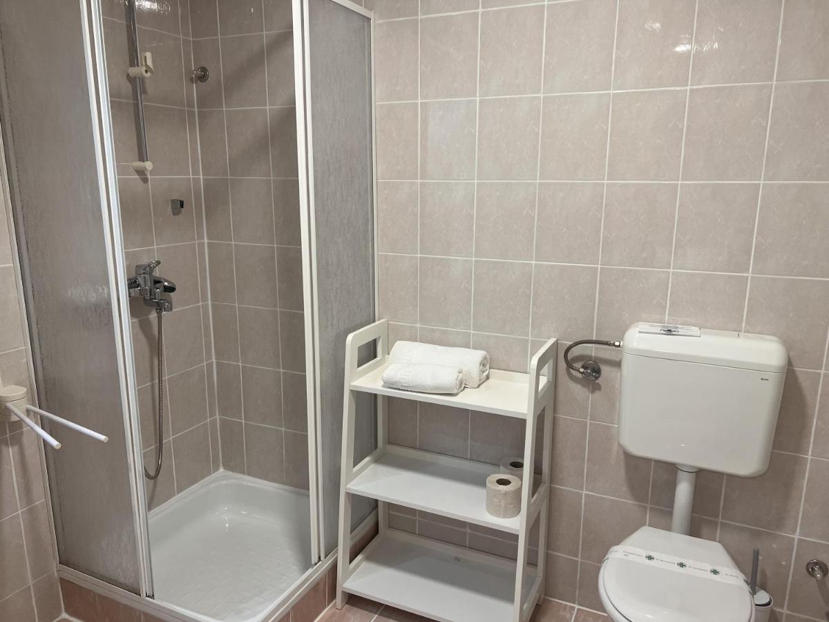 Prenocisca Mraz Apartment Velenje Bagian luar foto