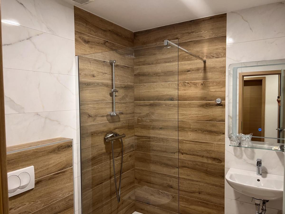 Prenocisca Mraz Apartment Velenje Bagian luar foto